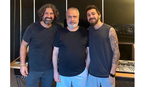 KAMİL ERDEM'DEN TEKLİ VE ALBÜM MÜJDESİ